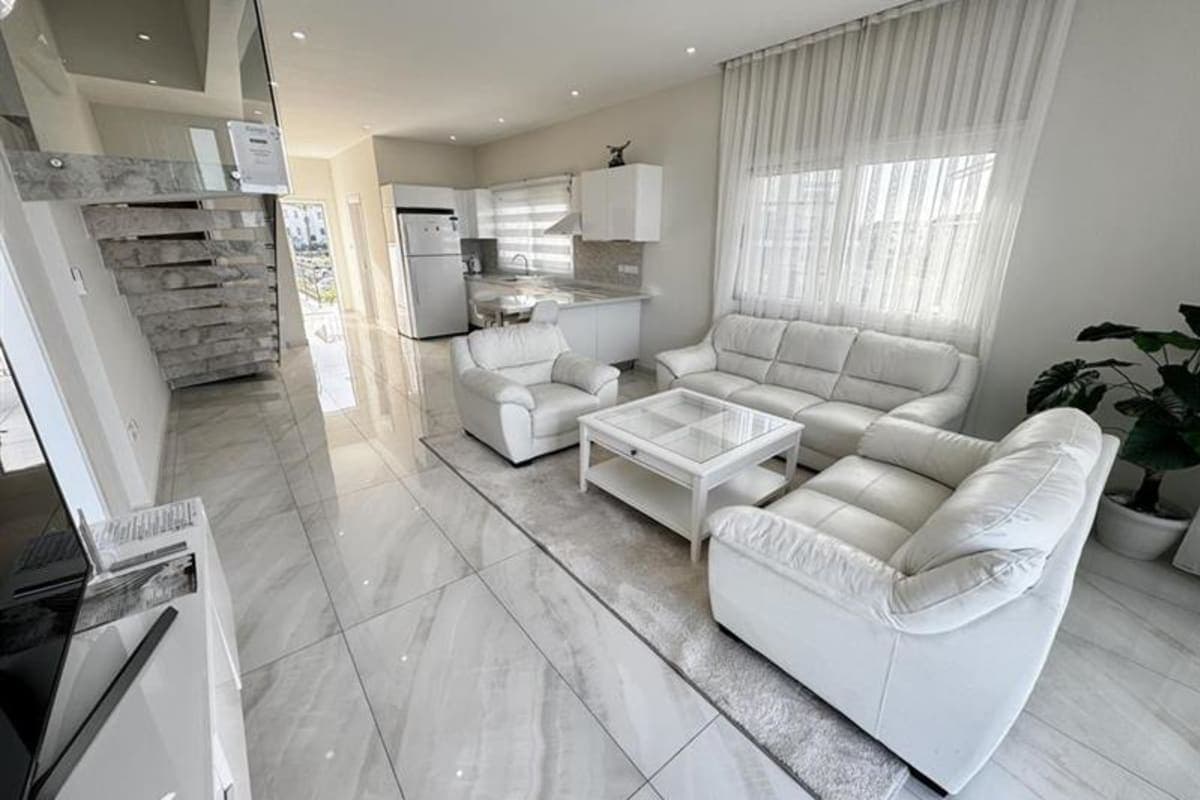 Sea Magic Royal E6 2