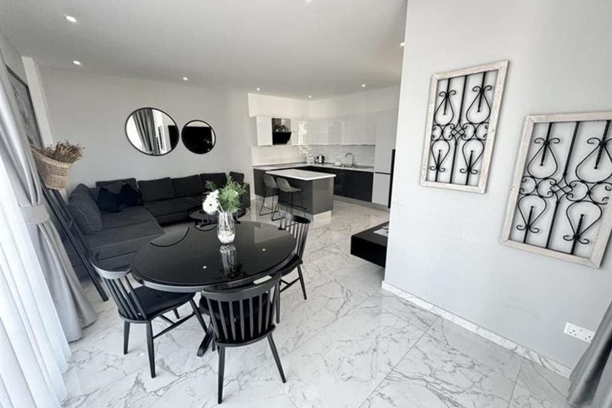 Sea Magic Royal G12A 3