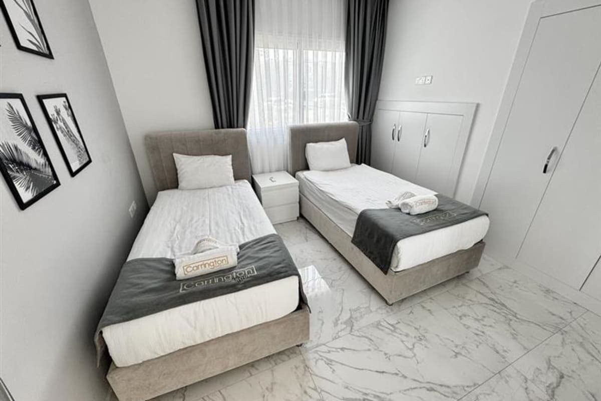 Sea Magic Royal G12A 5