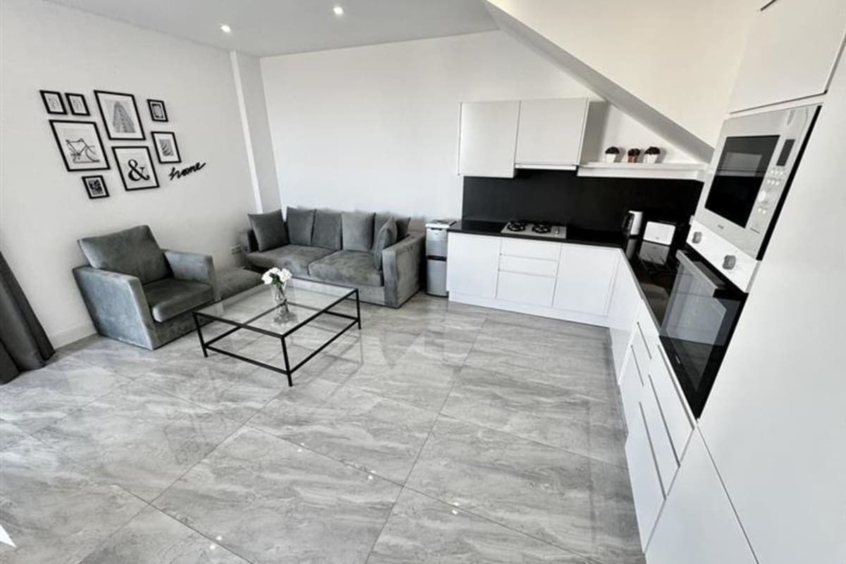 Sea Magic Royal G12 2