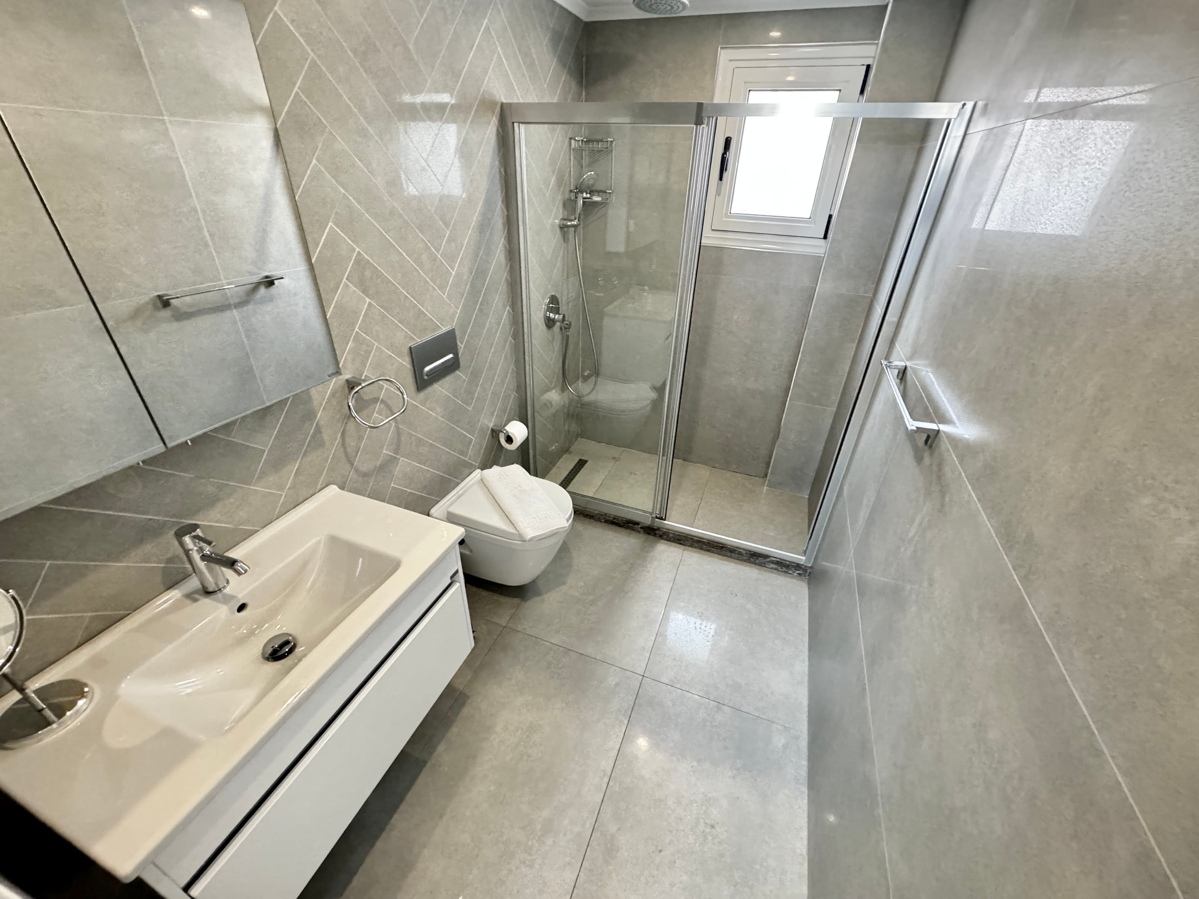 Sea Magic Royal G12 3